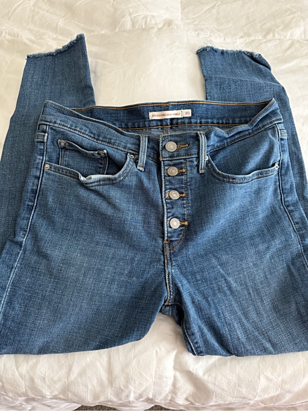 Levi’s 311 Skinny Ankle jeans